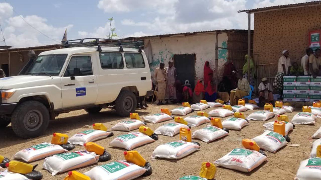 ANE with the financial support from King Salman Humanitarian Aid and Relief Centre distributed food commodities to conflict and drought affected vulnerable communities
